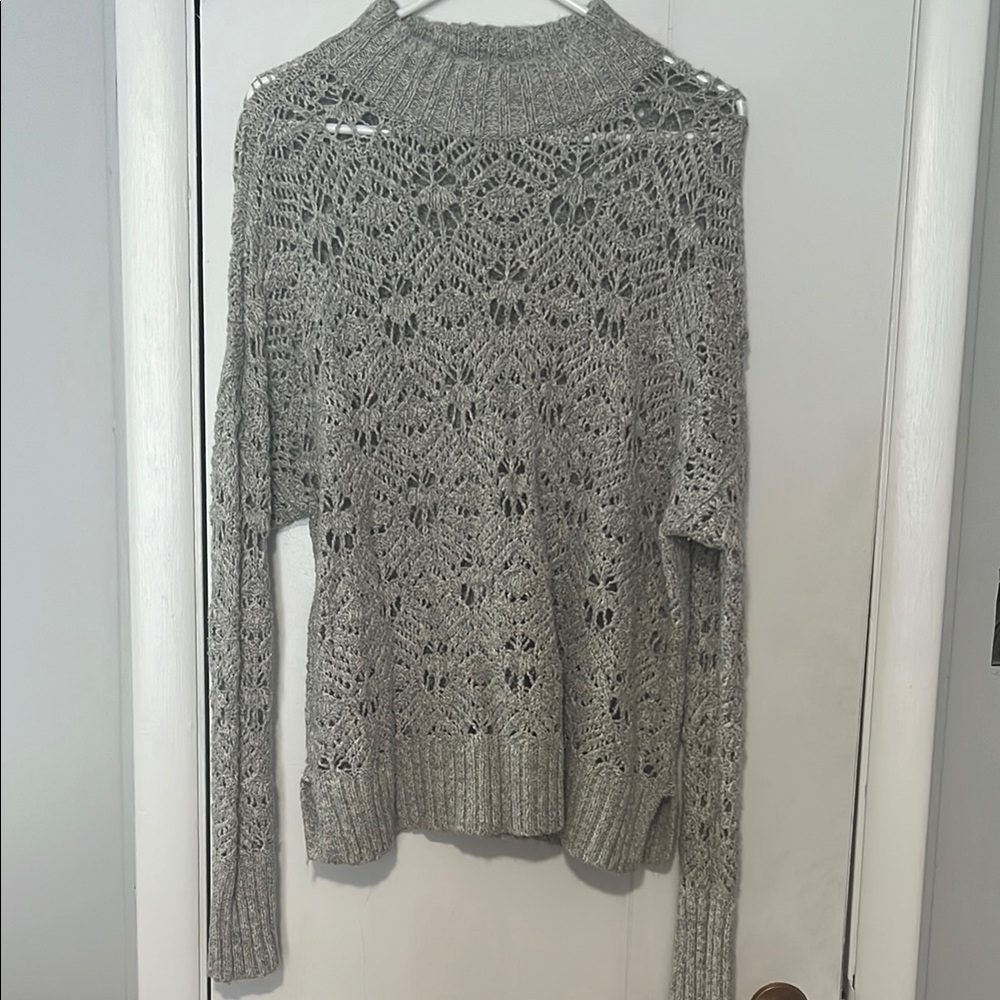 American Eagle Outfitters Gray Cowl & Turtleneck Sweater